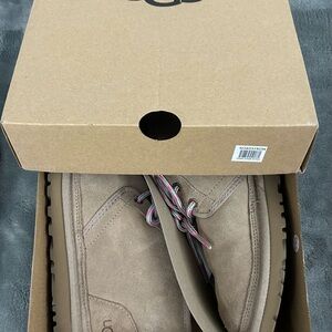 UGG Women’s Brown Suede Boots Booties with Box